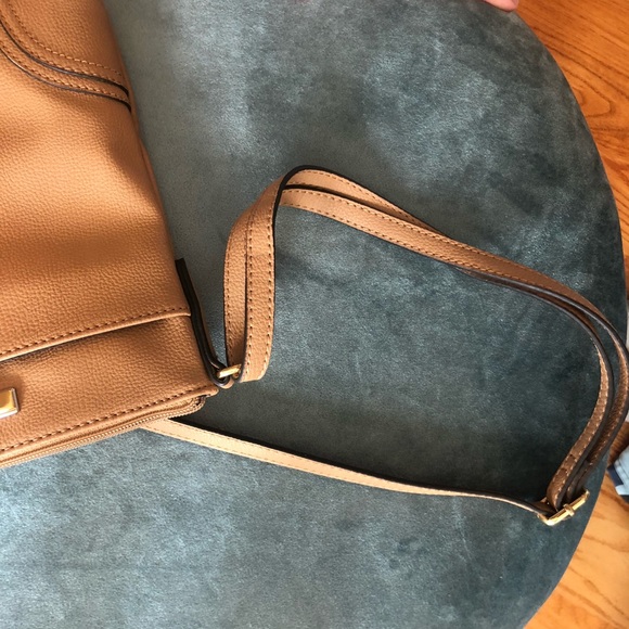 BRAND NEW Tommy Hilfiger Crossbody Bag - Picture 6 of 6